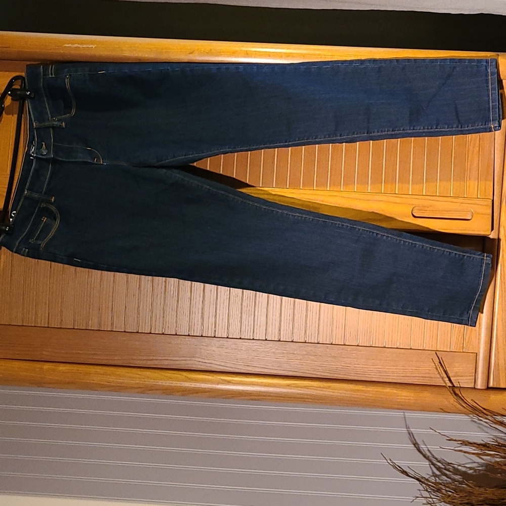 Ann Taylor straight leg Jeans
